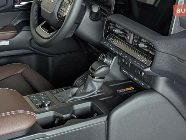 Тойота Ленд Крузер Прадо, об'ємом двигуна 2.39 л та пробігом 0 тис. км за 72864 $, фото 19 на Automoto.ua