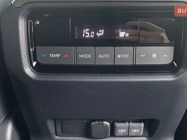 Тойота Ленд Крузер Прадо, объемом двигателя 2.8 л и пробегом 0 тыс. км за 62426 $, фото 20 на Automoto.ua