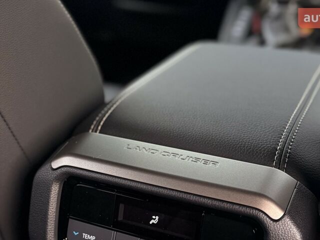 Тойота Ленд Крузер Прадо, объемом двигателя 2.8 л и пробегом 0 тыс. км за 65727 $, фото 19 на Automoto.ua