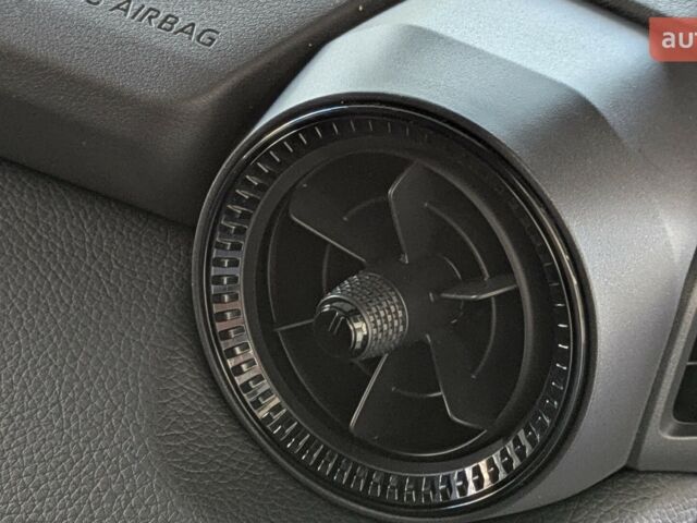 Тойота Ленд Крузер Прадо, объемом двигателя 2.8 л и пробегом 0 тыс. км за 63991 $, фото 18 на Automoto.ua