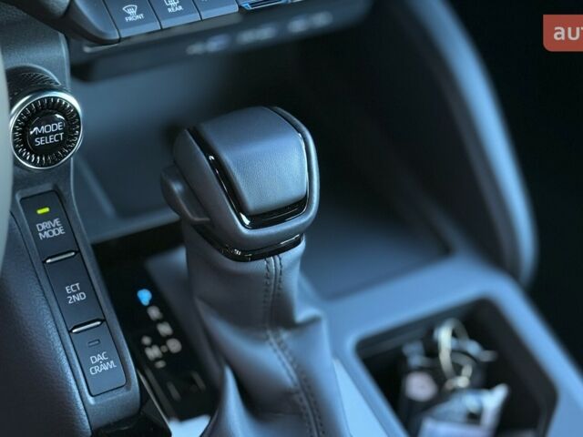 Тойота Ленд Крузер Прадо, объемом двигателя 2.8 л и пробегом 0 тыс. км за 60281 $, фото 7 на Automoto.ua