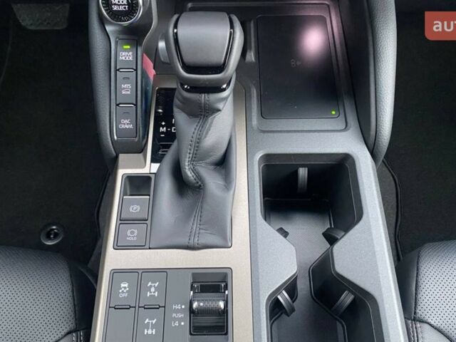 Тойота Ленд Крузер Прадо, объемом двигателя 2.8 л и пробегом 0 тыс. км за 62426 $, фото 19 на Automoto.ua