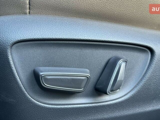 Тойота Ленд Крузер Прадо, объемом двигателя 2.8 л и пробегом 0 тыс. км за 69020 $, фото 33 на Automoto.ua