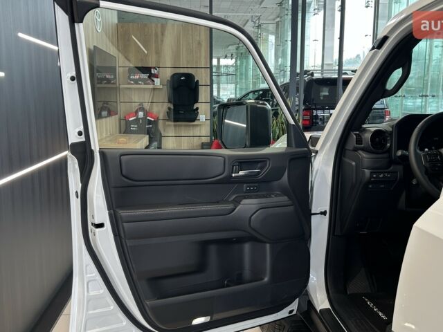 Тойота Ленд Крузер Прадо, объемом двигателя 2.8 л и пробегом 0 тыс. км за 71920 $, фото 14 на Automoto.ua