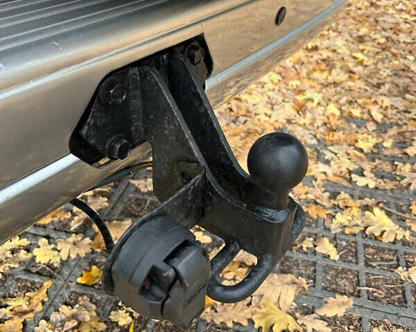 Сірий Тойота Ленд Крузер Прадо, об'ємом двигуна 3.96 л та пробігом 260 тис. км за 11500 $, фото 17 на Automoto.ua