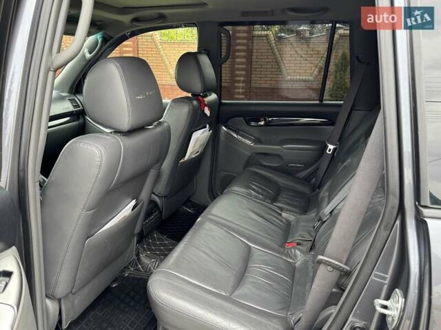 Серый Тойота Ленд Крузер Прадо, объемом двигателя 2.98 л и пробегом 346 тыс. км за 13999 $, фото 3 на Automoto.ua