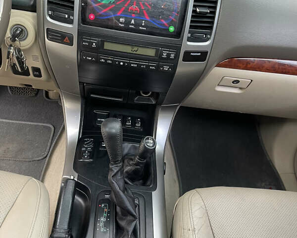 Сірий Тойота Ленд Крузер Прадо, об'ємом двигуна 4 л та пробігом 455 тис. км за 12950 $, фото 12 на Automoto.ua