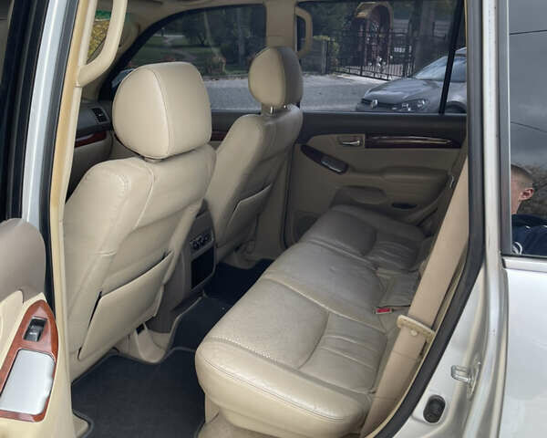 Сірий Тойота Ленд Крузер Прадо, об'ємом двигуна 4 л та пробігом 455 тис. км за 12950 $, фото 15 на Automoto.ua