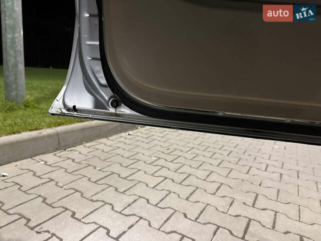 Сірий Тойота Ленд Крузер Прадо, об'ємом двигуна 2.69 л та пробігом 220 тис. км за 9499 $, фото 34 на Automoto.ua