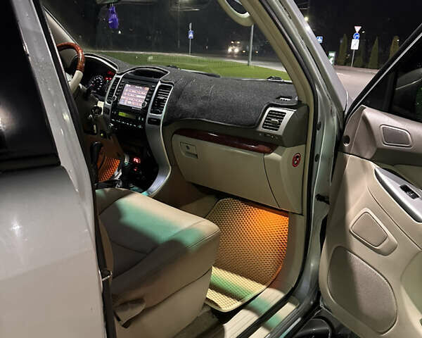 Сірий Тойота Ленд Крузер Прадо, об'ємом двигуна 2.69 л та пробігом 220 тис. км за 9499 $, фото 25 на Automoto.ua