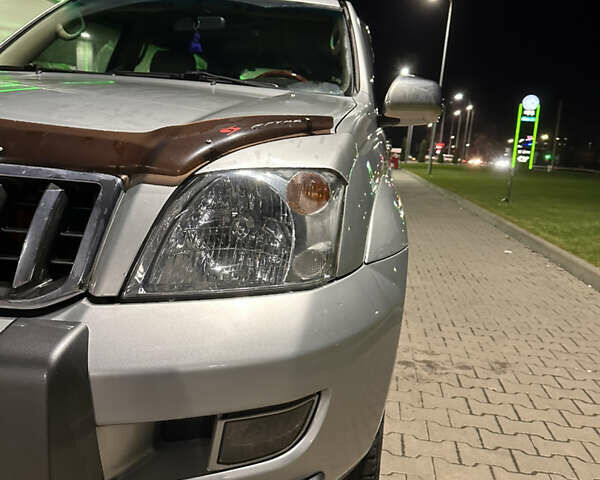 Сірий Тойота Ленд Крузер Прадо, об'ємом двигуна 2.69 л та пробігом 220 тис. км за 9499 $, фото 2 на Automoto.ua