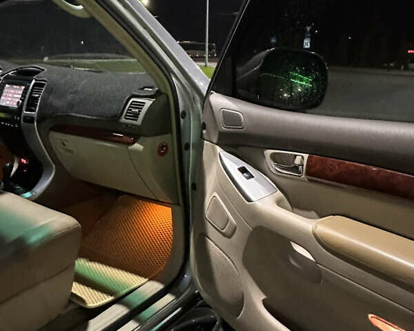 Сірий Тойота Ленд Крузер Прадо, об'ємом двигуна 2.69 л та пробігом 220 тис. км за 9499 $, фото 24 на Automoto.ua