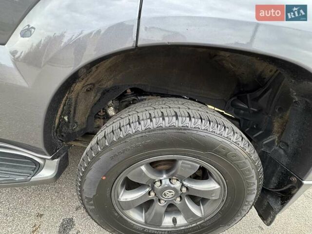 Серый Тойота Ленд Крузер Прадо, объемом двигателя 2.98 л и пробегом 346 тыс. км за 13999 $, фото 11 на Automoto.ua