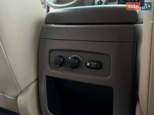 Серый Тойота Ленд Крузер Прадо, объемом двигателя 2.69 л и пробегом 330 тыс. км за 9500 $, фото 26 на Automoto.ua