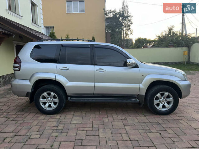 Серый Тойота Ленд Крузер Прадо, объемом двигателя 2.7 л и пробегом 275 тыс. км за 11999 $, фото 6 на Automoto.ua