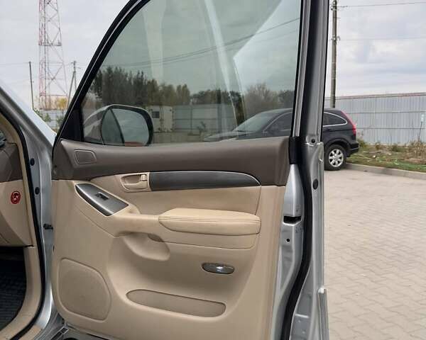 Серый Тойота Ленд Крузер Прадо, объемом двигателя 2.69 л и пробегом 330 тыс. км за 9500 $, фото 22 на Automoto.ua