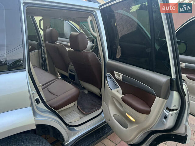 Серый Тойота Ленд Крузер Прадо, объемом двигателя 2.7 л и пробегом 275 тыс. км за 11999 $, фото 17 на Automoto.ua