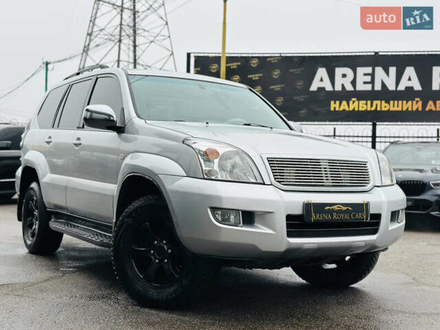 Сірий Тойота Ленд Крузер Прадо, об'ємом двигуна 4 л та пробігом 284 тис. км за 12500 $, фото 2 на Automoto.ua