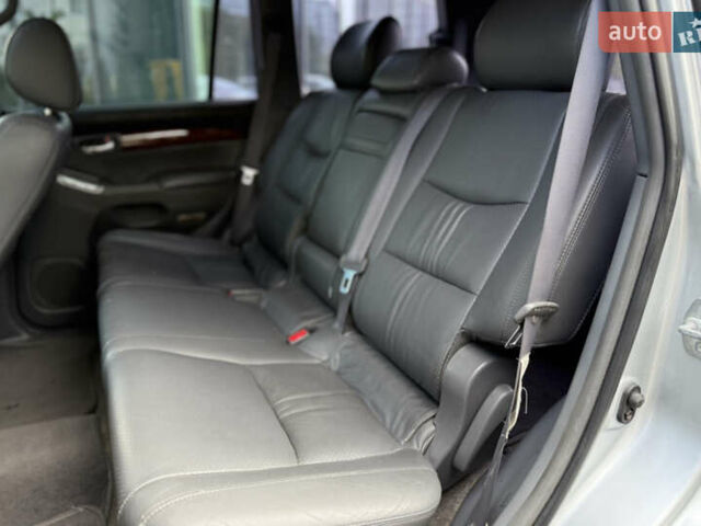 Сірий Тойота Ленд Крузер Прадо, об'ємом двигуна 4 л та пробігом 344 тис. км за 12000 $, фото 38 на Automoto.ua