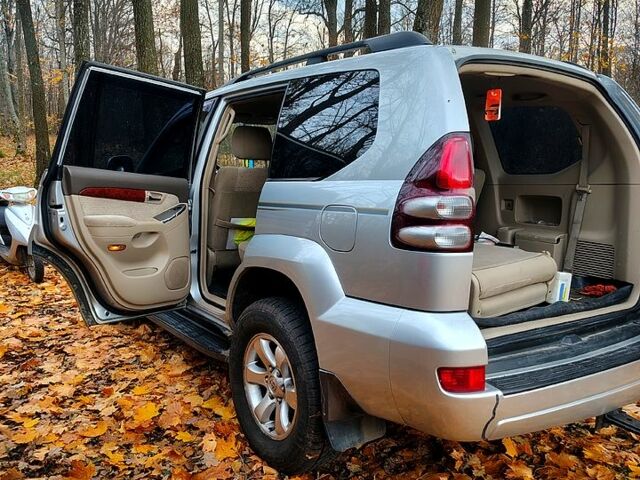 Серый Тойота Ленд Крузер Прадо, объемом двигателя 2.7 л и пробегом 300 тыс. км за 8500 $, фото 2 на Automoto.ua