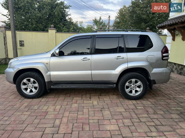 Серый Тойота Ленд Крузер Прадо, объемом двигателя 2.7 л и пробегом 275 тыс. км за 11999 $, фото 2 на Automoto.ua