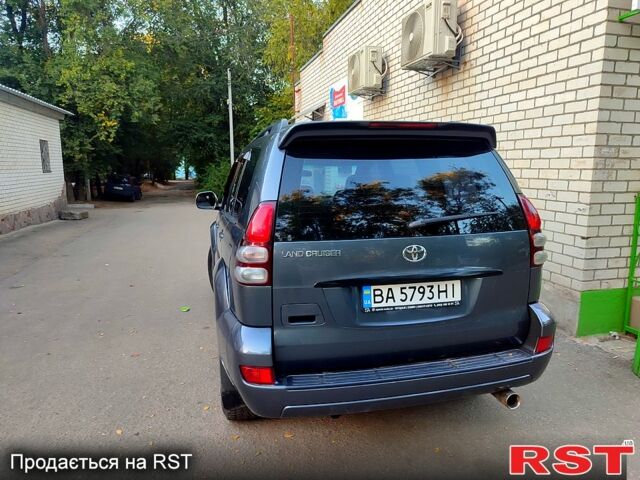 Серый Тойота Ленд Крузер Прадо, объемом двигателя 2.7 л и пробегом 300 тыс. км за 11000 $, фото 1 на Automoto.ua