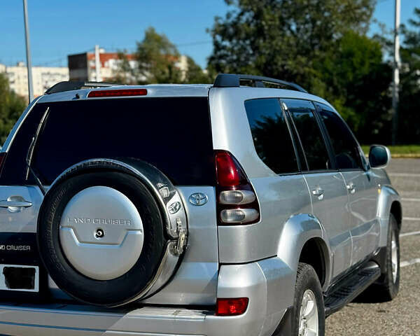 Тойота Ленд Крузер Прадо 2004 в Черновцах на Automoto.ua Серый Тойота Ленд Крузер Прадо, объемом двигателя 3 л и пробегом 315 тыс. км за 12900 $, фото 2 на Automoto.ua