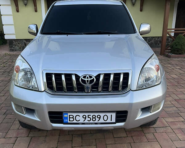 Серый Тойота Ленд Крузер Прадо, объемом двигателя 2.7 л и пробегом 275 тыс. км за 11999 $, фото 1 на Automoto.ua