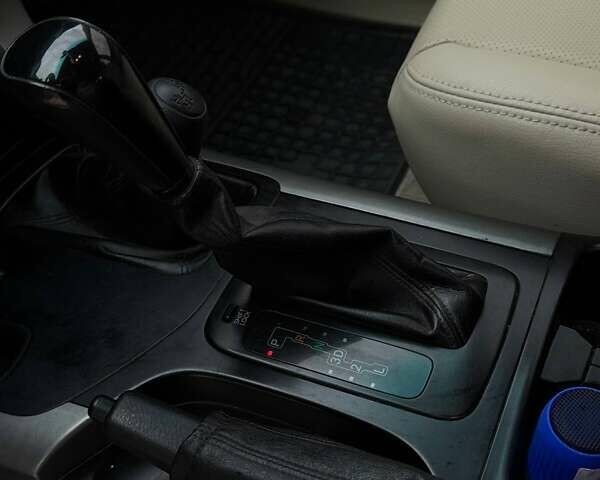 Серый Тойота Ленд Крузер Прадо, объемом двигателя 2.69 л и пробегом 330 тыс. км за 9500 $, фото 17 на Automoto.ua