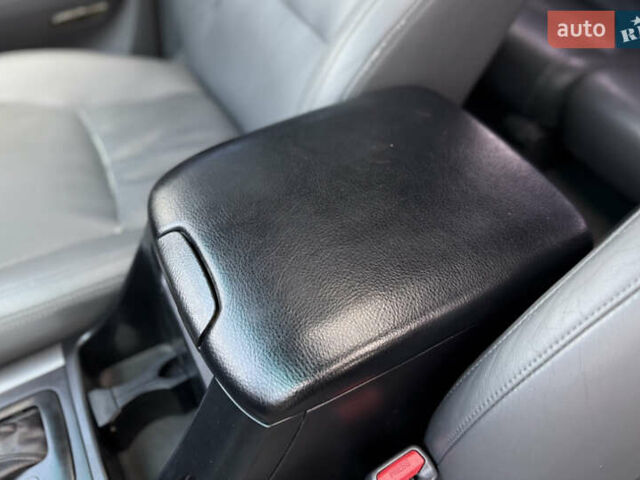 Сірий Тойота Ленд Крузер Прадо, об'ємом двигуна 4 л та пробігом 344 тис. км за 12000 $, фото 26 на Automoto.ua