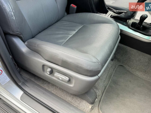 Сірий Тойота Ленд Крузер Прадо, об'ємом двигуна 4 л та пробігом 344 тис. км за 12000 $, фото 48 на Automoto.ua