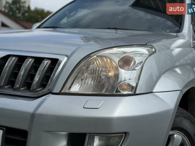 Сірий Тойота Ленд Крузер Прадо, об'ємом двигуна 4 л та пробігом 344 тис. км за 12000 $, фото 2 на Automoto.ua