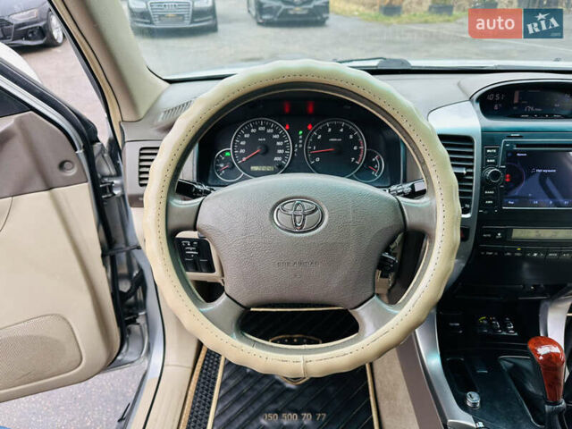 Сірий Тойота Ленд Крузер Прадо, об'ємом двигуна 4 л та пробігом 284 тис. км за 12500 $, фото 27 на Automoto.ua