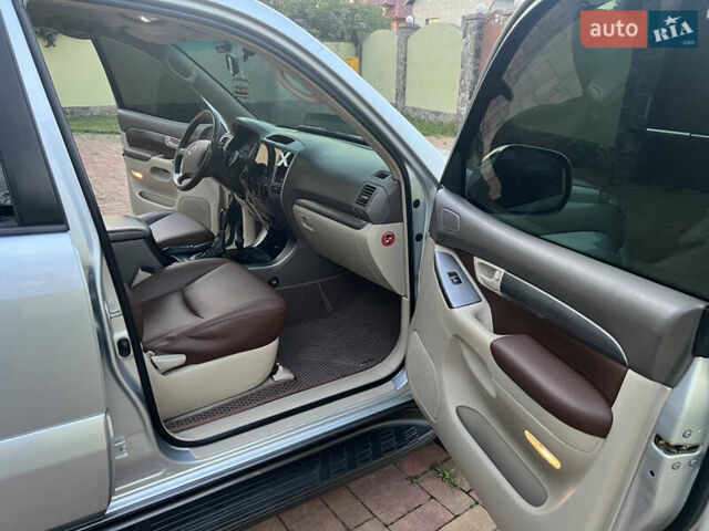 Серый Тойота Ленд Крузер Прадо, объемом двигателя 2.7 л и пробегом 275 тыс. км за 11999 $, фото 15 на Automoto.ua