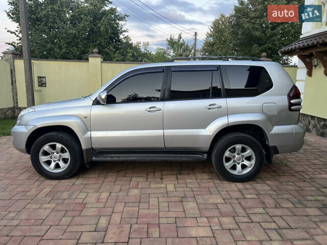 Серый Тойота Ленд Крузер Прадо, объемом двигателя 2.7 л и пробегом 275 тыс. км за 11999 $, фото 1 на Automoto.ua