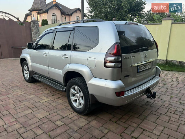 Серый Тойота Ленд Крузер Прадо, объемом двигателя 2.7 л и пробегом 275 тыс. км за 11999 $, фото 3 на Automoto.ua
