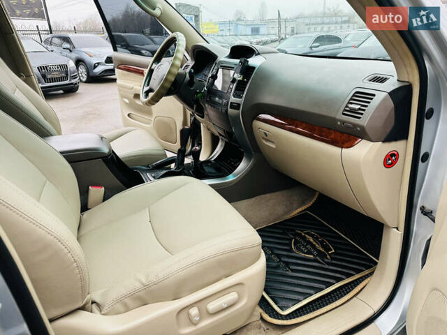 Сірий Тойота Ленд Крузер Прадо, об'ємом двигуна 4 л та пробігом 284 тис. км за 12500 $, фото 23 на Automoto.ua