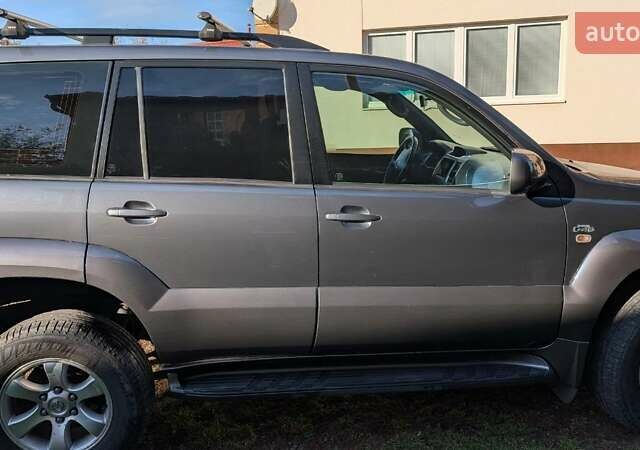 Серый Тойота Ленд Крузер Прадо, объемом двигателя 2.98 л и пробегом 386 тыс. км за 15000 $, фото 2 на Automoto.ua