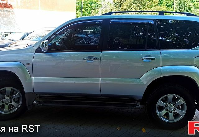 Серый Тойота Ленд Крузер Прадо, объемом двигателя 2.7 л и пробегом 305 тыс. км за 12500 $, фото 4 на Automoto.ua