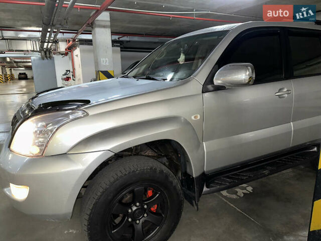 Серый Тойота Ленд Крузер Прадо, объемом двигателя 3.96 л и пробегом 250 тыс. км за 14000 $, фото 8 на Automoto.ua