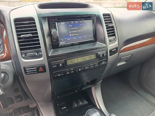 Сірий Тойота Ленд Крузер Прадо, об'ємом двигуна 2.7 л та пробігом 300 тис. км за 10000 $, фото 14 на Automoto.ua