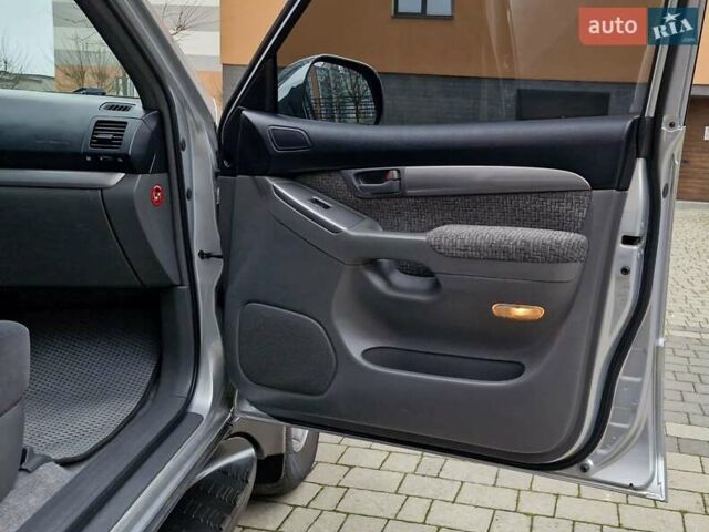 Серый Тойота Ленд Крузер Прадо, объемом двигателя 2.69 л и пробегом 327 тыс. км за 12950 $, фото 42 на Automoto.ua