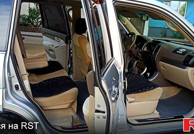 Серый Тойота Ленд Крузер Прадо, объемом двигателя 2.7 л и пробегом 305 тыс. км за 12500 $, фото 9 на Automoto.ua