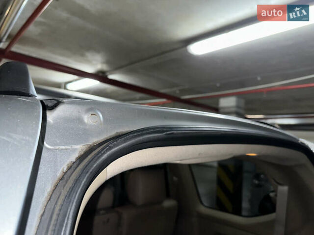 Серый Тойота Ленд Крузер Прадо, объемом двигателя 3.96 л и пробегом 250 тыс. км за 14000 $, фото 57 на Automoto.ua