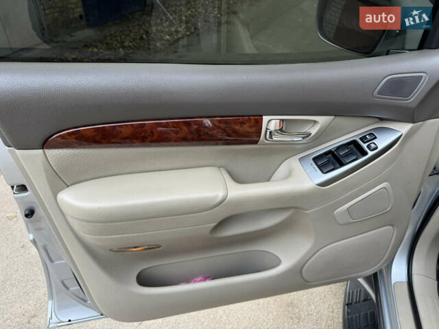 Сірий Тойота Ленд Крузер Прадо, об'ємом двигуна 3.96 л та пробігом 335 тис. км за 14200 $, фото 15 на Automoto.ua