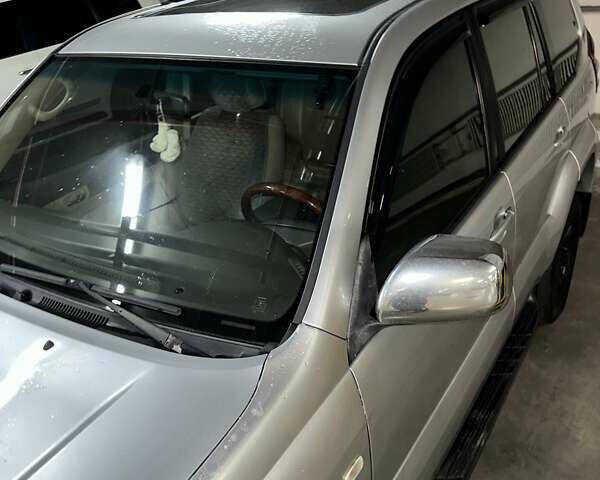 Серый Тойота Ленд Крузер Прадо, объемом двигателя 3.96 л и пробегом 250 тыс. км за 14000 $, фото 14 на Automoto.ua