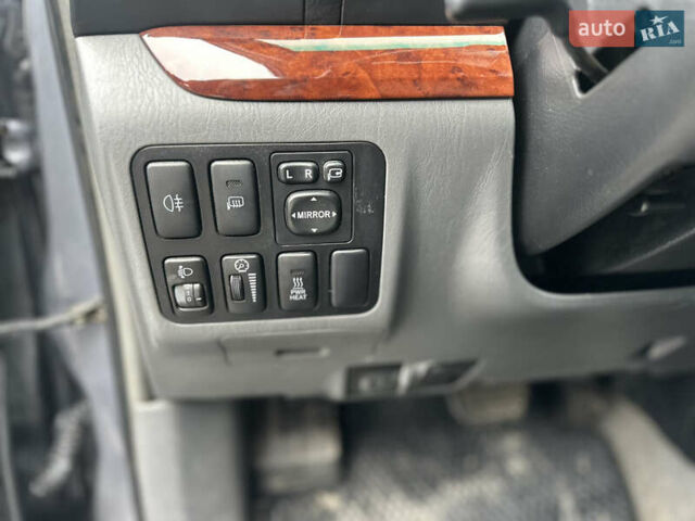 Серый Тойота Ленд Крузер Прадо, объемом двигателя 2.98 л и пробегом 524 тыс. км за 16000 $, фото 18 на Automoto.ua