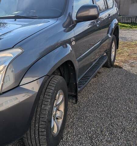 Серый Тойота Ленд Крузер Прадо, объемом двигателя 2.98 л и пробегом 386 тыс. км за 15000 $, фото 5 на Automoto.ua