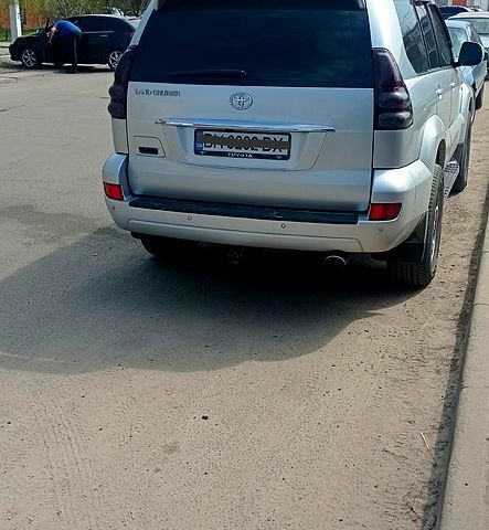 Серый Тойота Ленд Крузер Прадо, объемом двигателя 4 л и пробегом 265 тыс. км за 16000 $, фото 1 на Automoto.ua