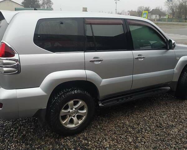 Серый Тойота Ленд Крузер Прадо, объемом двигателя 4 л и пробегом 235 тыс. км за 14000 $, фото 4 на Automoto.ua